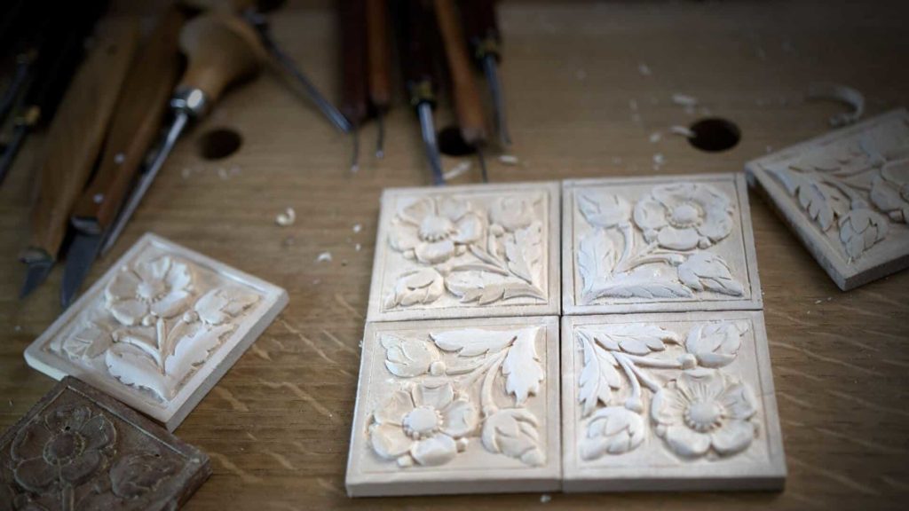 Woodcarving School with Classical Flair - Carving Flower Rosette- Corner Block - with Alexander Grabovetskiy - Woodcarver -@grabovetskiy #woodcavingschool