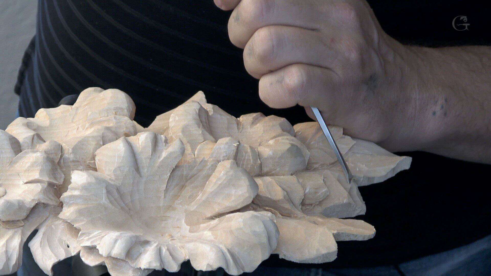 wood carving, Woodcarving, Hashemi Flowers, Foliage carving, carving leaves in wood, wood carving leaf patterns, carving leaves in wood, flower carving, carving flowers, wood carving flower patterns, wooden carved flowers, hand carved flowers, floral carving designs, Floral carving, hand carved flowers, hand carved wooden flowers, learn to carve flowers, learn to carve flowers in wood, How to carve basic flower,
