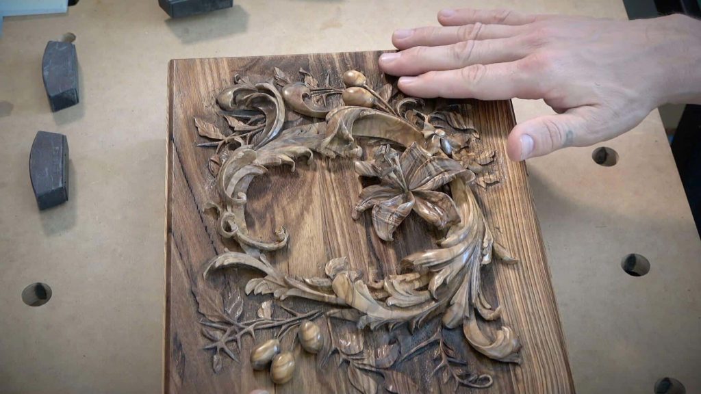 wood carving, Woodcarving, Hashemi Flowers, Foliage carving, carving leaves in wood, wood carving leaf patterns, carving leaves in wood, flower carving, carving flowers, wood carving flower patterns, wooden carved flowers, hand carved flowers, floral carving designs, Floral carving, hand carved flowers, hand carved wooden flowers, learn to carve flowers, learn to carve flowers in wood, How to carve basic flower, grabovetskiy