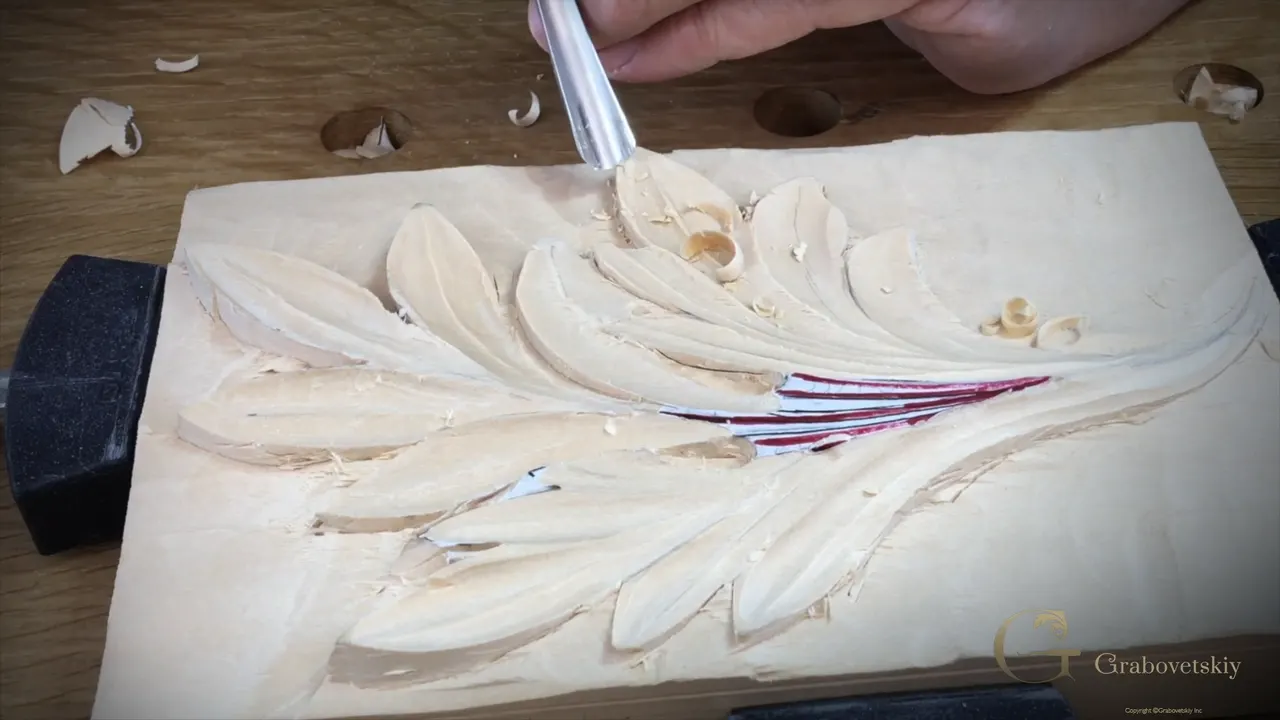 Long unsanded tool marks run the length of every lobe.